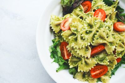 Farfalle com pesto