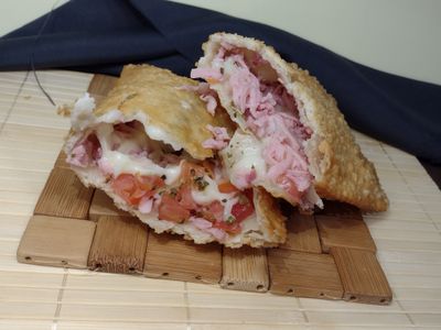 Presunto + Queijo + Tomate + Orégano 