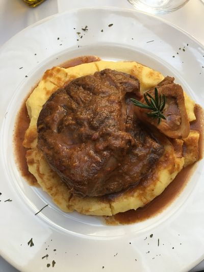 Ossobuco com Polenta Cremosa