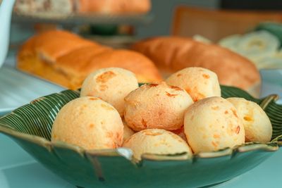 Pão de queijo congelado