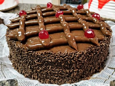 Torta Chocolate com Brigadeiro