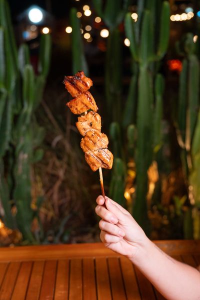 ESPETINHO DE FILÉ DE FRANGO